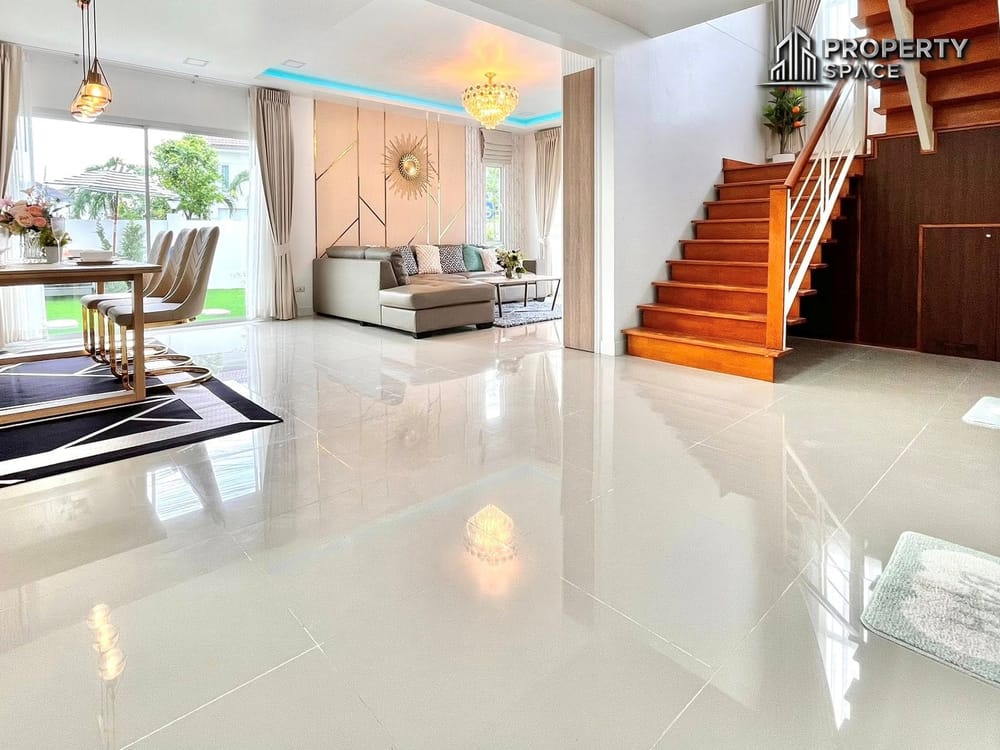 Corner Plot 3 Bedroom House In Chaiyaphruek Only 10 Minutes to Jomtien Beach For Sale Image 6