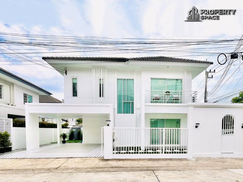 Corner Plot 3 Bedroom House In Chaiyaphruek Only 10 Minutes to Jomtien Beach For Sale Image 1