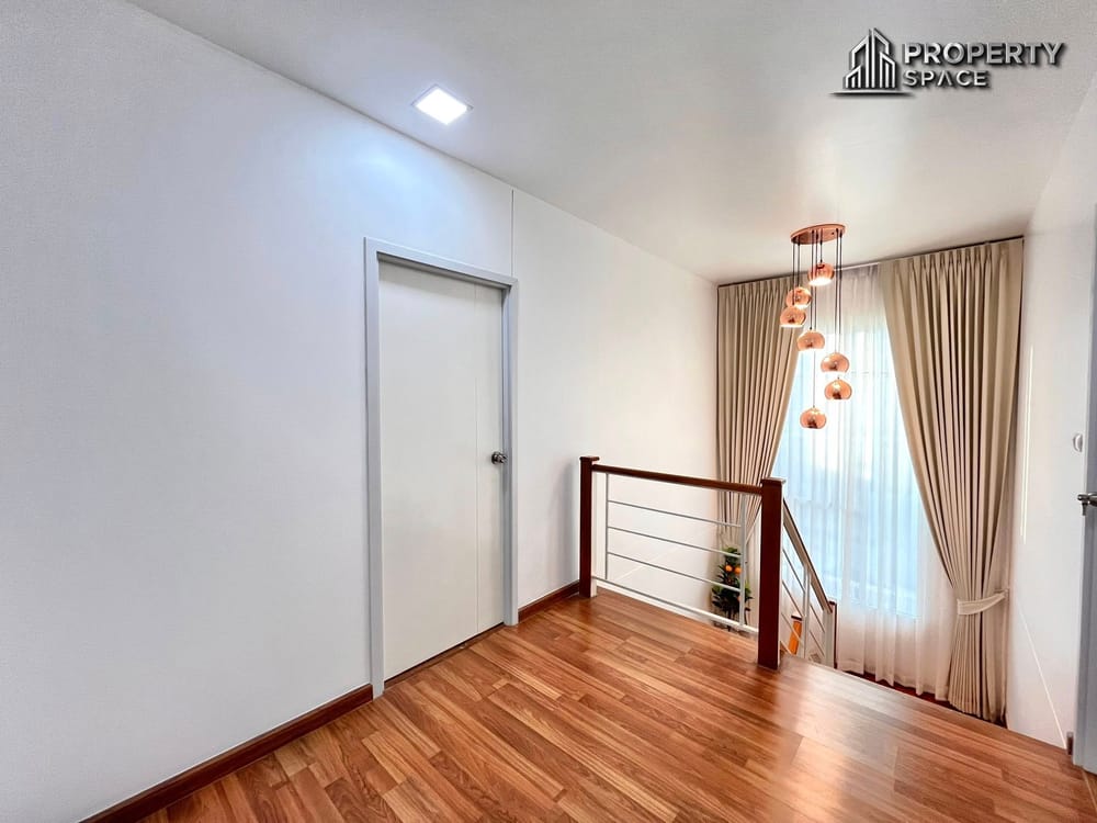 Corner Plot 3 Bedroom House In Chaiyaphruek Only 10 Minutes to Jomtien Beach For Sale Image 12