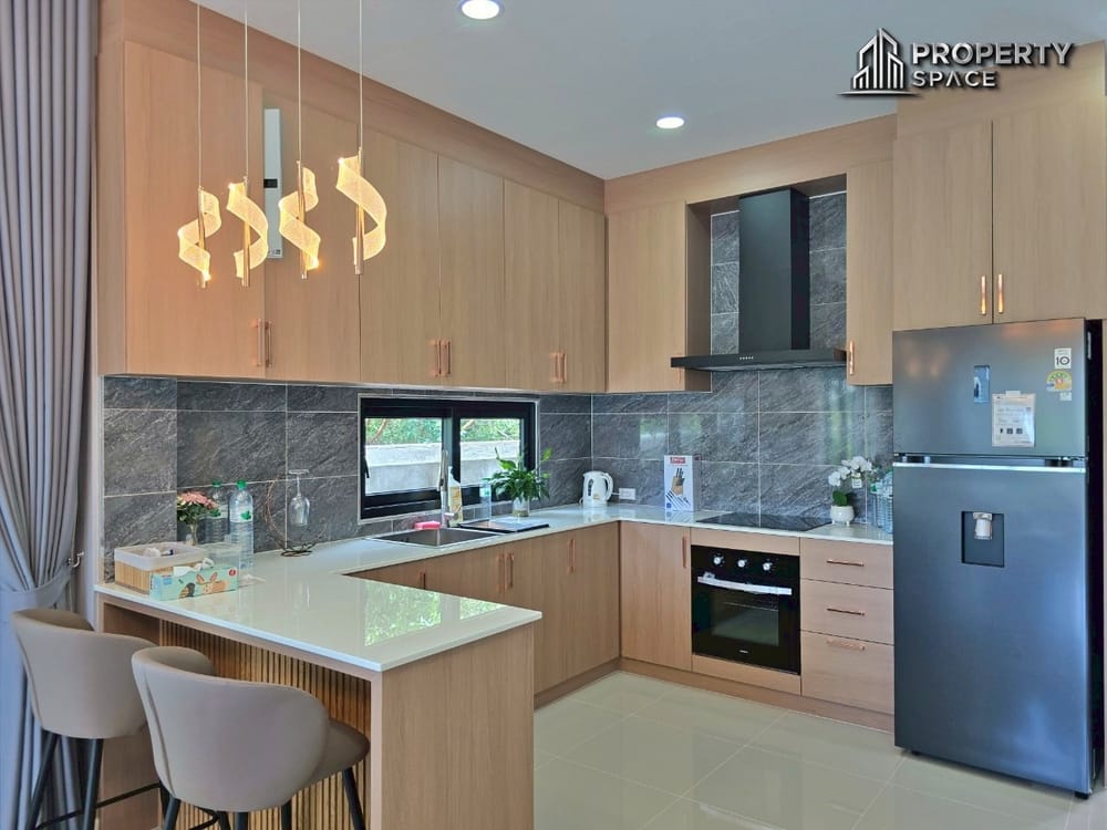 Modern Luxury 3 Bedroom Single-Story Pool Villa At Huay Yai For Sale Image 13