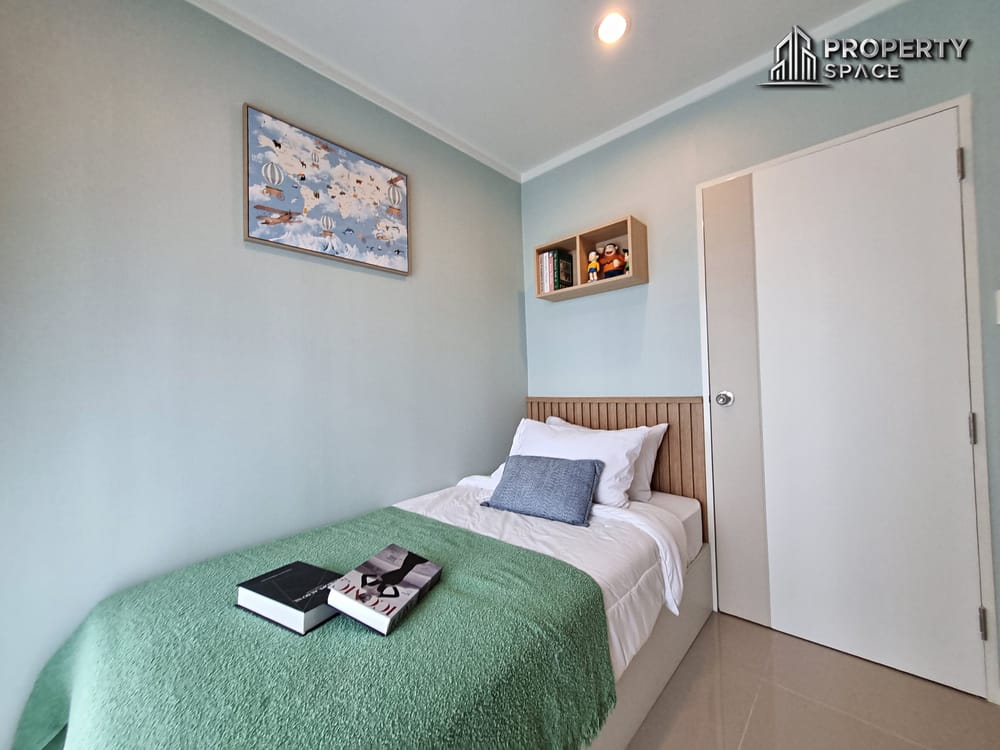 Sea View 2 Bedroom Condo In Jomtien Beach Good Price For Sale Image 17
