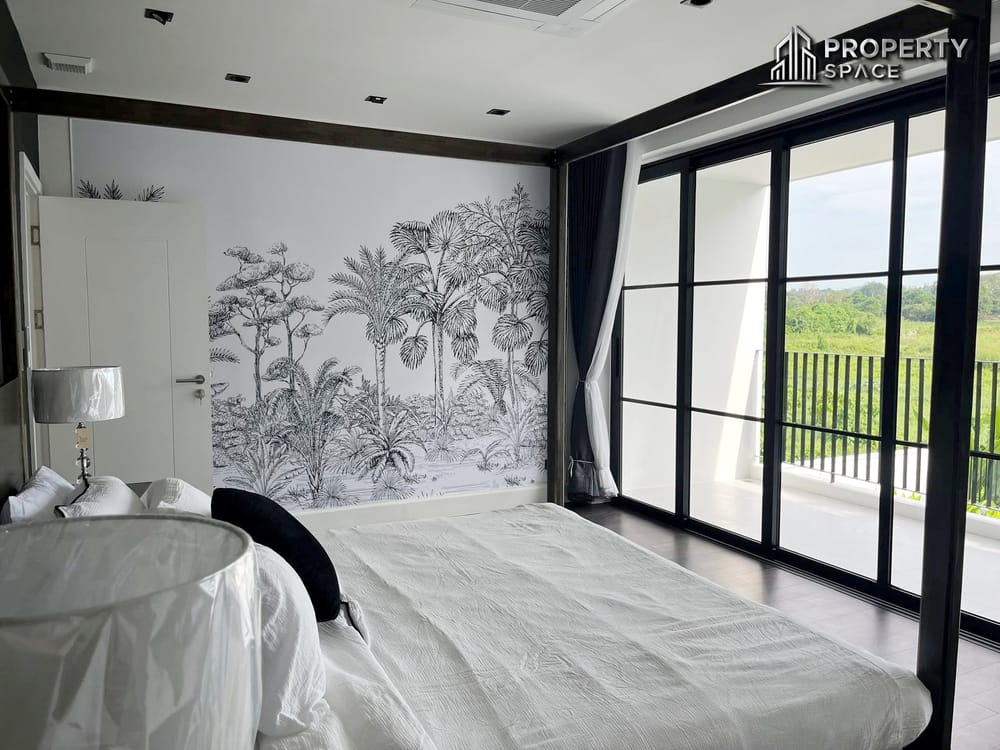 Luxury 5-Bedroom Pool Villa with Rooftop Terrace Near Mabprachan Lake For Sale & Rent Image 10