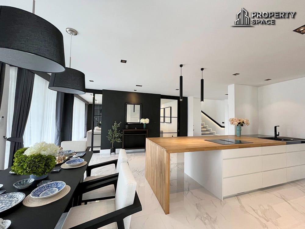 Luxury 5-Bedroom Pool Villa with Rooftop Terrace Near Mabprachan Lake For Sale & Rent Image 6