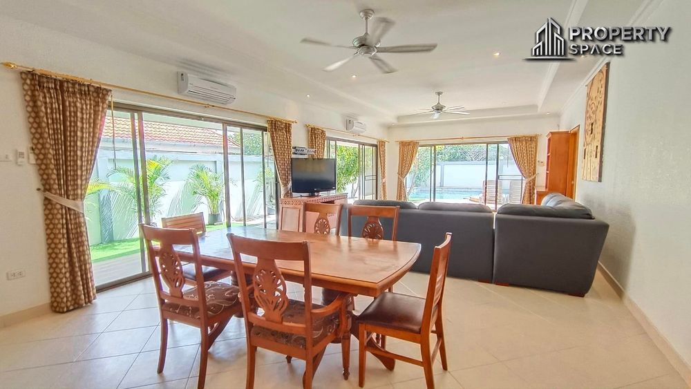 Spacious 4-Bedroom Pool Villa Near the Beach in Jomtien Pattaya for Rent Image 5