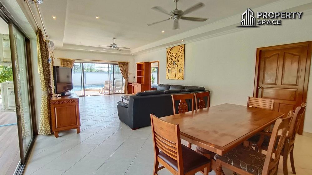 Spacious 4-Bedroom Pool Villa Near the Beach in Jomtien Pattaya for Rent Image 3