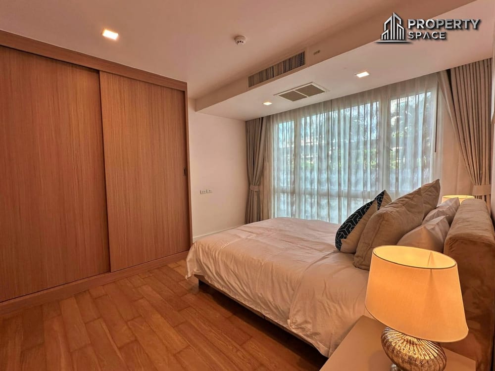 Elegance 2-Bedroom Partial Sea View Condo at Elegance @ Cosy Beach Pratumnak For Rent Image 12