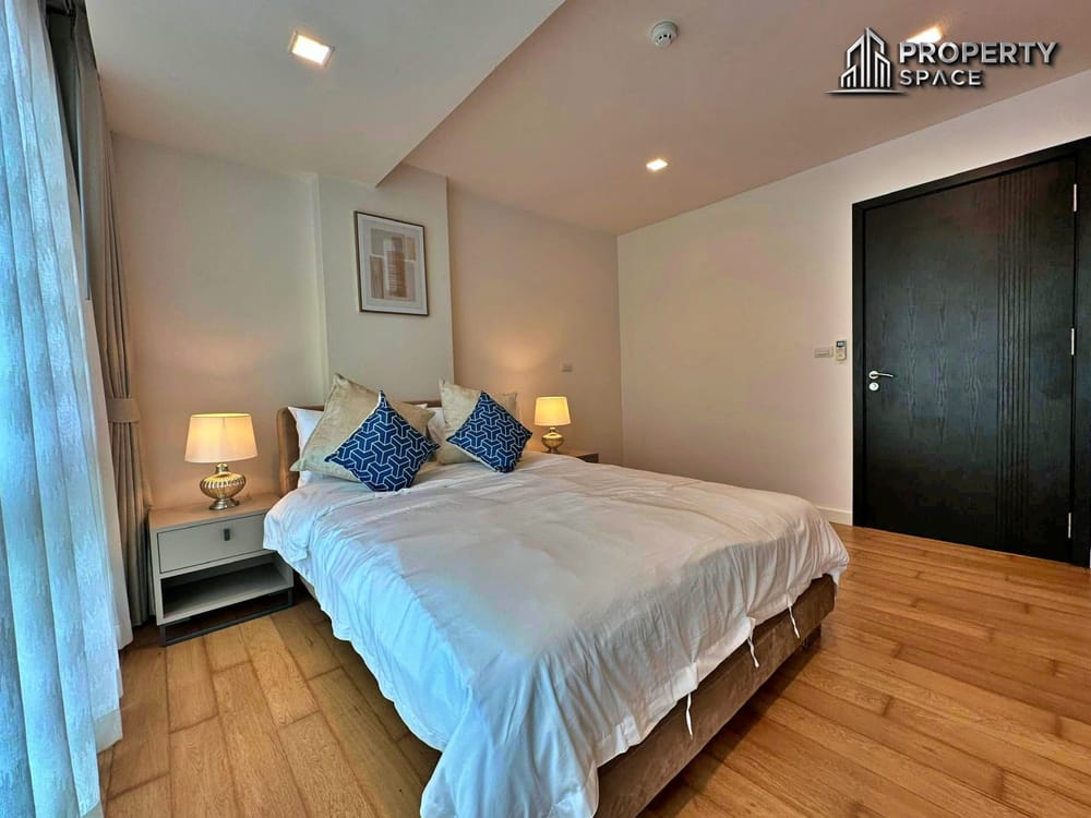 Elegance 2-Bedroom Partial Sea View Condo at Elegance @ Cosy Beach Pratumnak For Rent Image 14