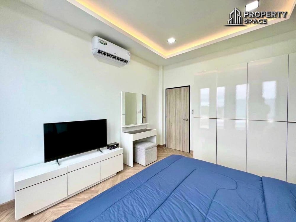 Modern 3 Bedroom Pool Villa With High Privacy Wall In East Pattaya For Rent Image 11