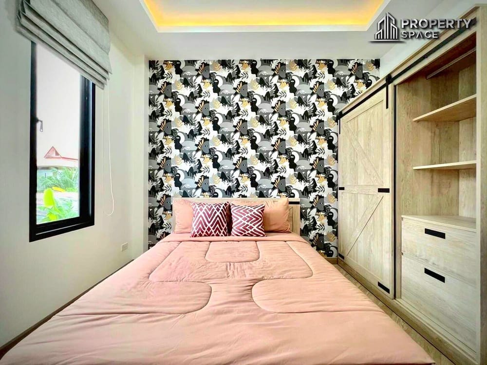 Modern 3 Bedroom Pool Villa With High Privacy Wall In East Pattaya For Rent Image 12