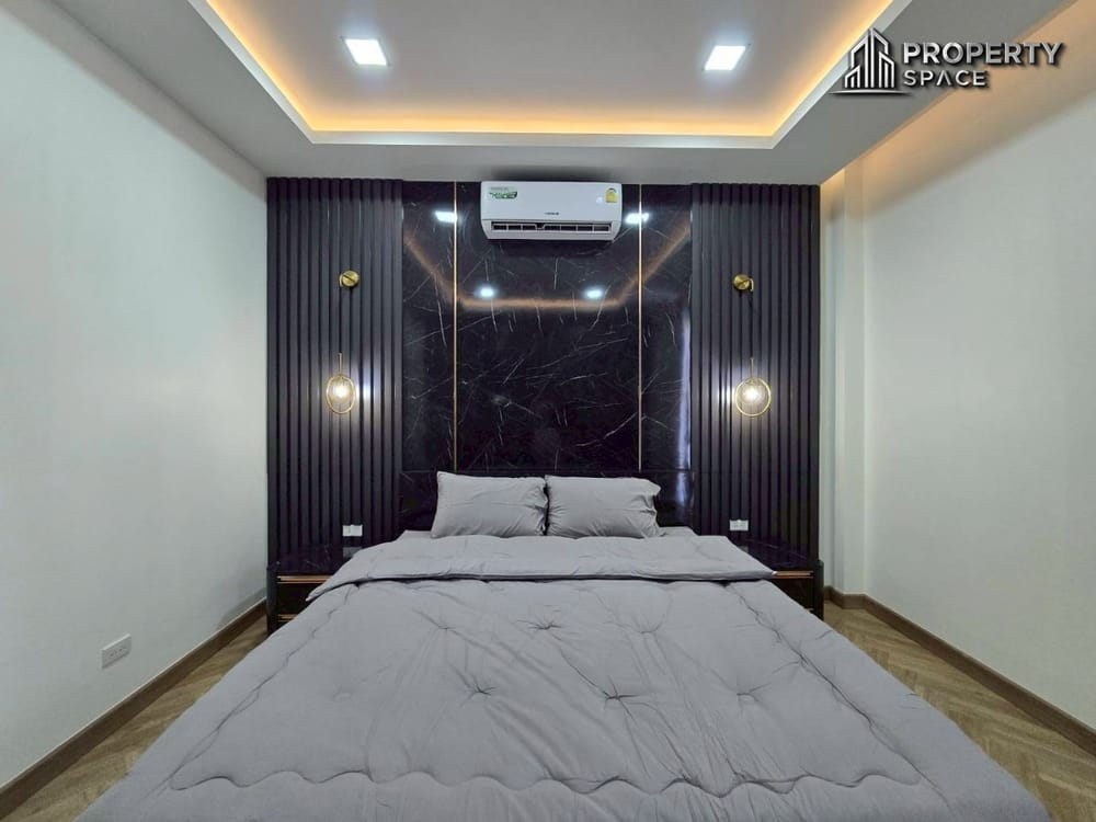 Modern 3 Bedroom Pool Villa With High Privacy Wall In East Pattaya For Rent Image 16