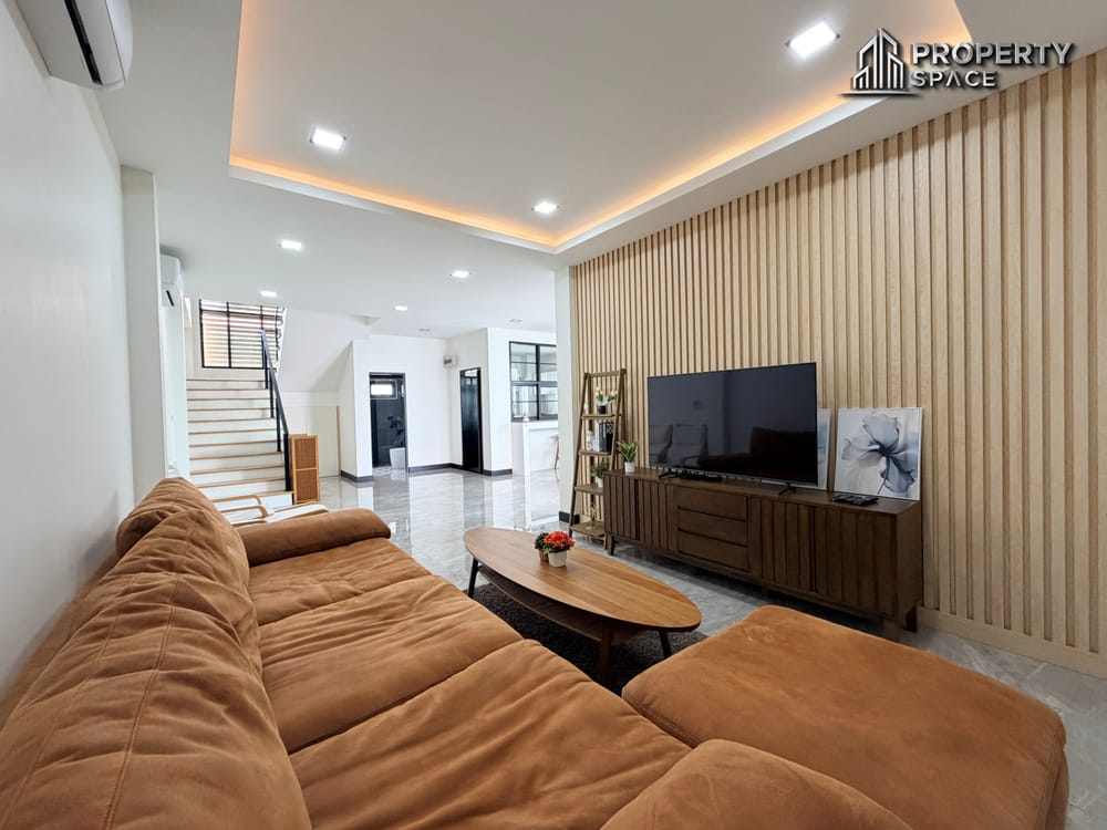 Modern 3 Bedroom Pool Villa With High Privacy Wall In East Pattaya For Rent Image 5