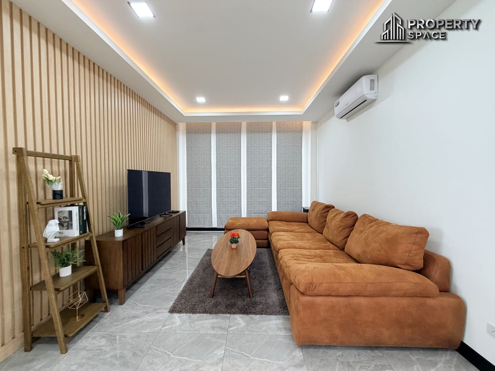 Modern 3 Bedroom Pool Villa With High Privacy Wall In East Pattaya For Rent Image 6
