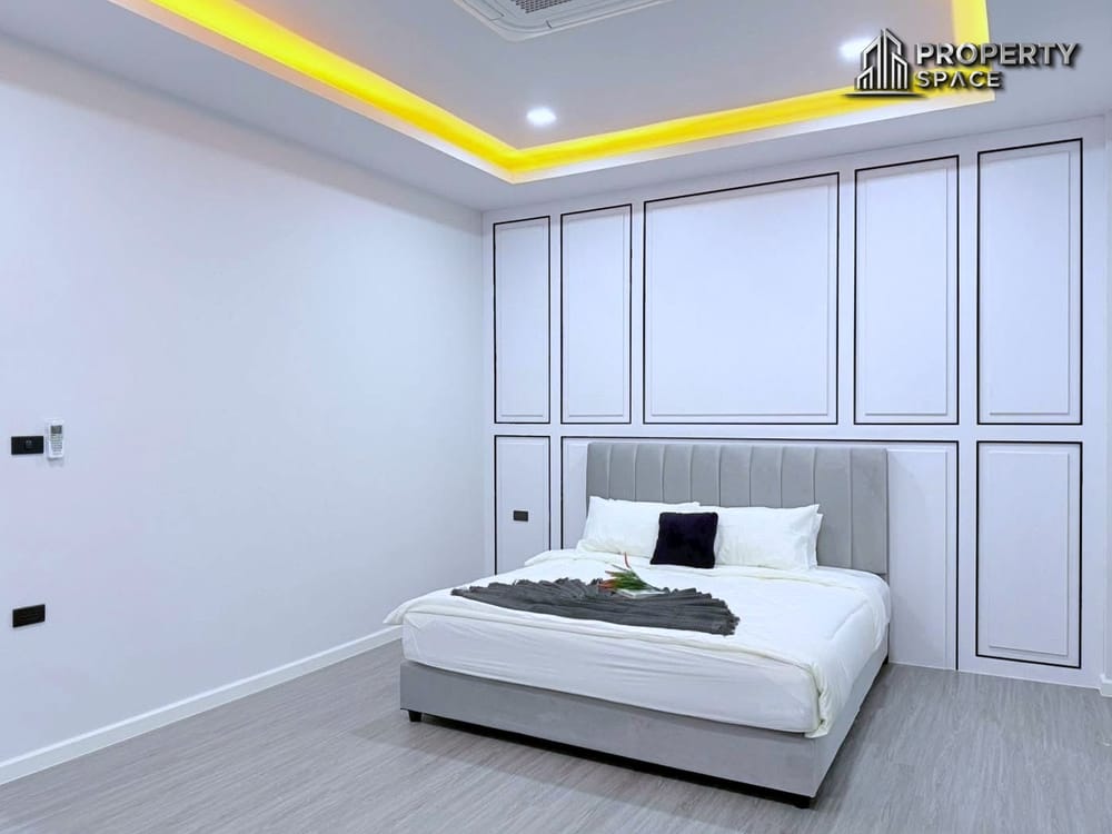 Modern 4-Bedroom Single-Storey House with Pool For Sale At Mabprachan, East Pattaya Image 8