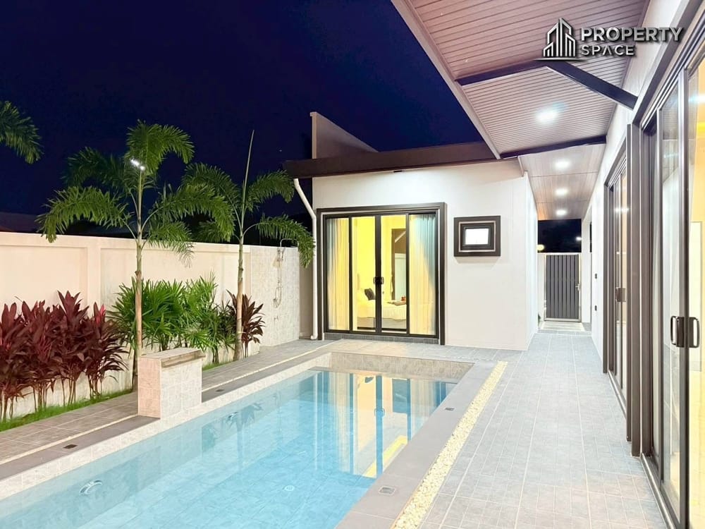 Modern 4-Bedroom Single-Storey House with Pool For Sale At Mabprachan, East Pattaya Image 3