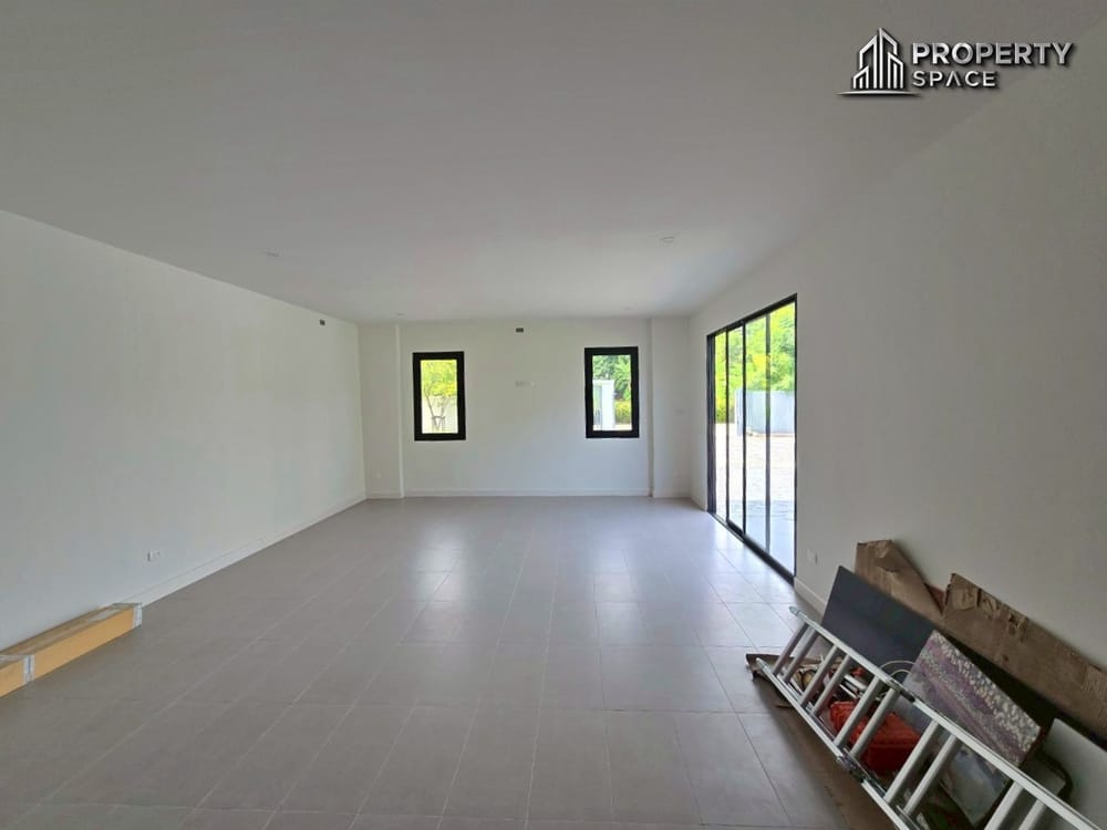 Spacious Resort-Style 5-Bedroom Pool Villa with Mountain View In Pattaya For Rent Image 38