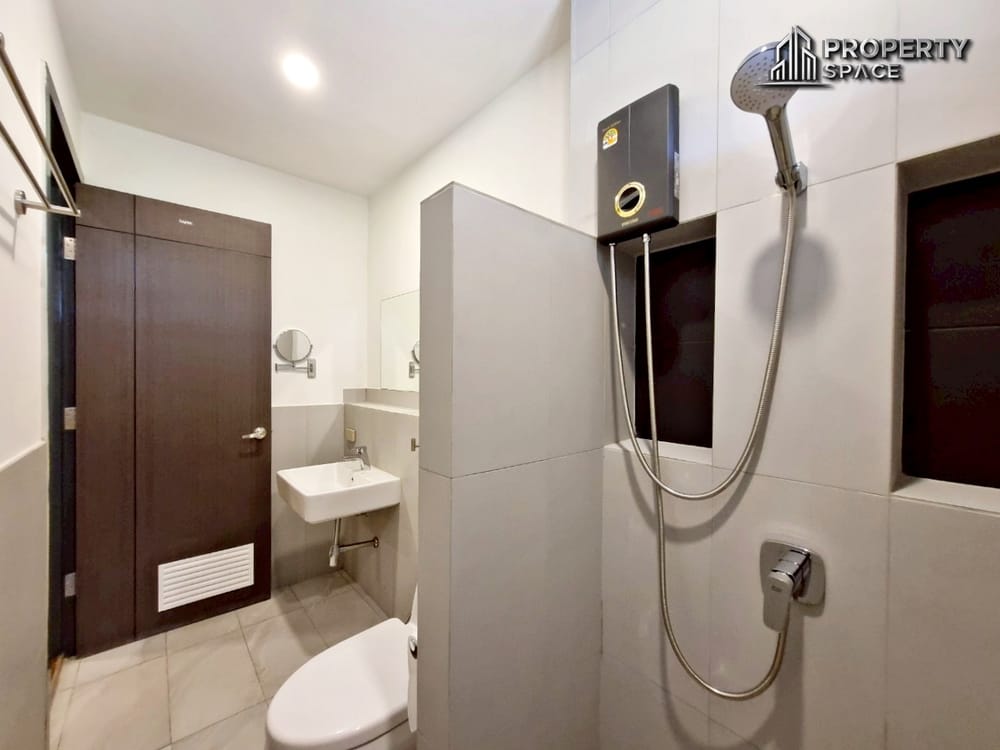 Spacious Resort-Style 5-Bedroom Pool Villa with Mountain View In Pattaya For Rent Image 26