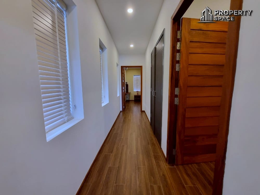 Spacious Resort-Style 5-Bedroom Pool Villa with Mountain View In Pattaya For Rent Image 27