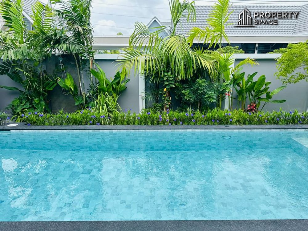 Tropical Style 3-Bedroom Private Pool Villa in Siam Country Club Pattaya For Sale Image 4