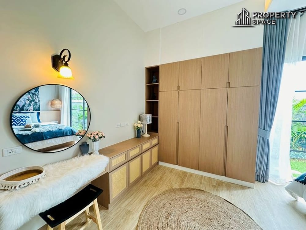 Tropical Style 3-Bedroom Private Pool Villa in Siam Country Club Pattaya For Sale Image 14