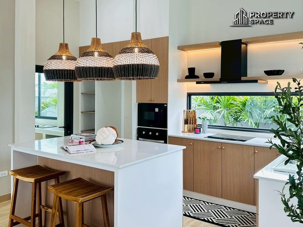 Tropical Style 3-Bedroom Private Pool Villa in Siam Country Club Pattaya For Sale Image 7