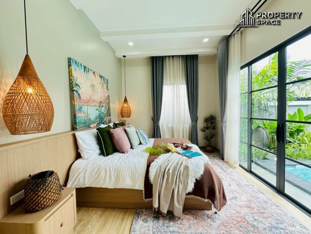 Tropical Style 3-Bedroom Private Pool Villa in Siam Country Club Pattaya For Sale Image 8