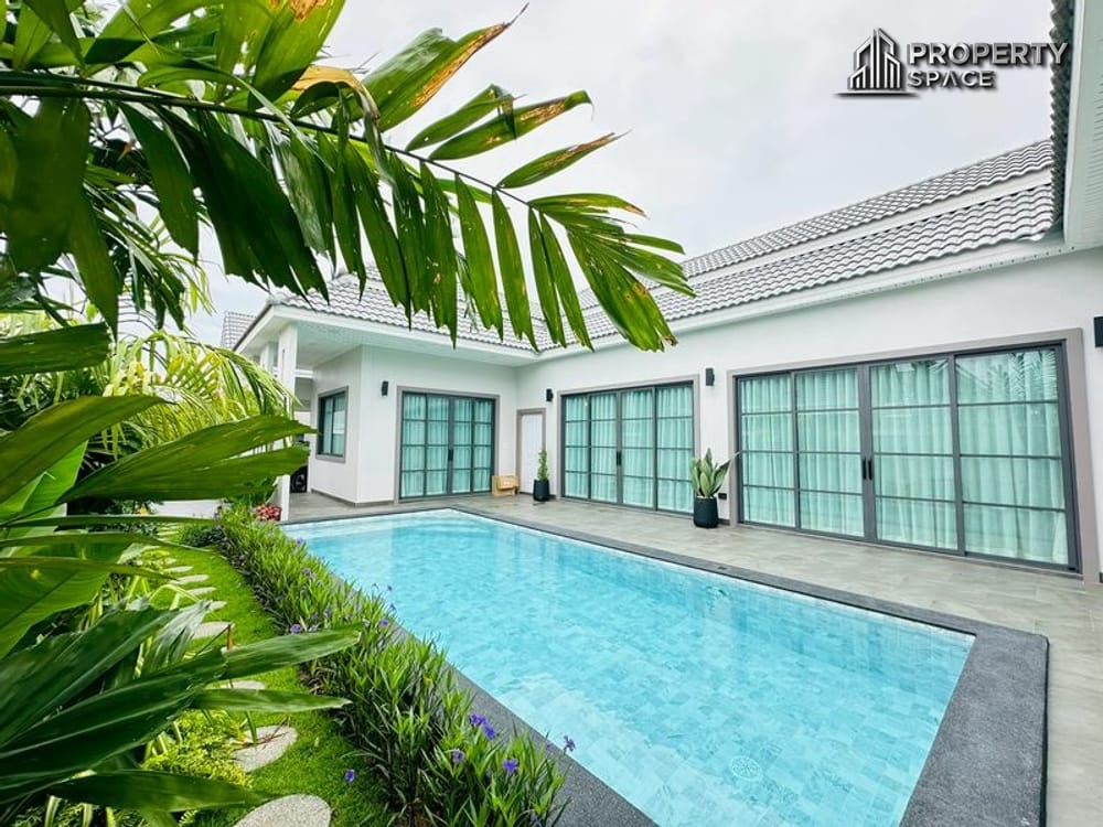 Tropical Style 3-Bedroom Private Pool Villa in Siam Country Club Pattaya For Sale Image 1