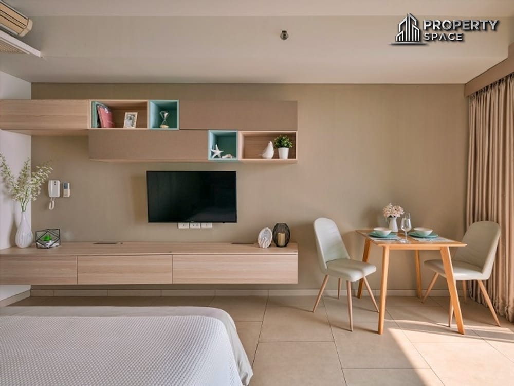 Modern Studio with Sea Views at The Zire Wongamat Condo For Sale or Rent Image 6