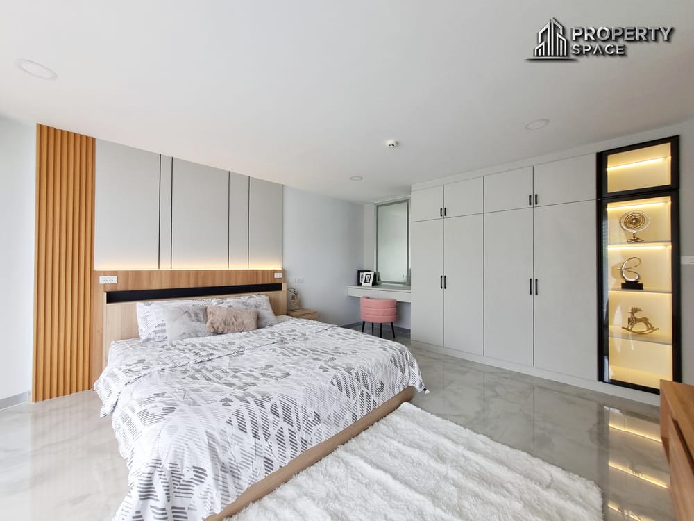 Modern 3 Bedroom Condo With Spacious Layout At Royal Hill Resort South Pattaya For Sale Image 18
