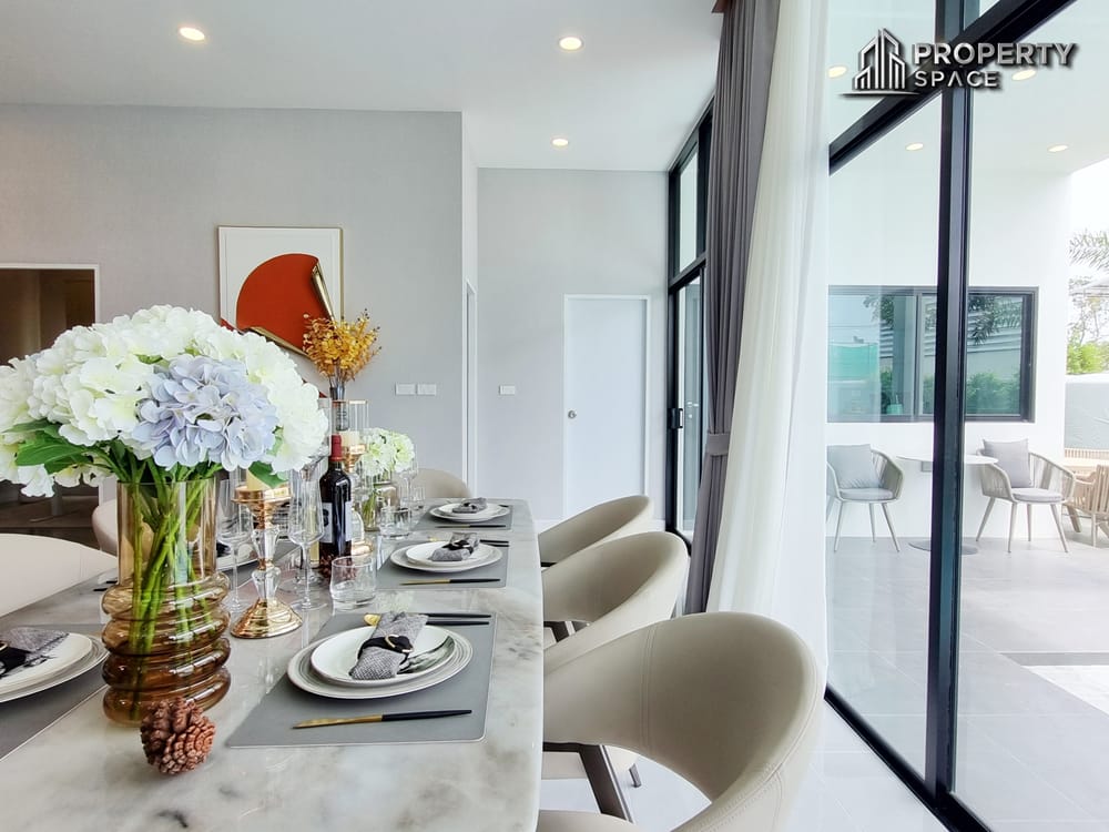 Newly Built Modern Luxury 4 Bedroom Pool Villa No Common Fees In Huay Yai Pattaya For Sale Image 13