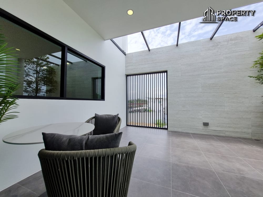 Newly Built Modern Luxury 4 Bedroom Pool Villa No Common Fees In Huay Yai Pattaya For Sale Image 28