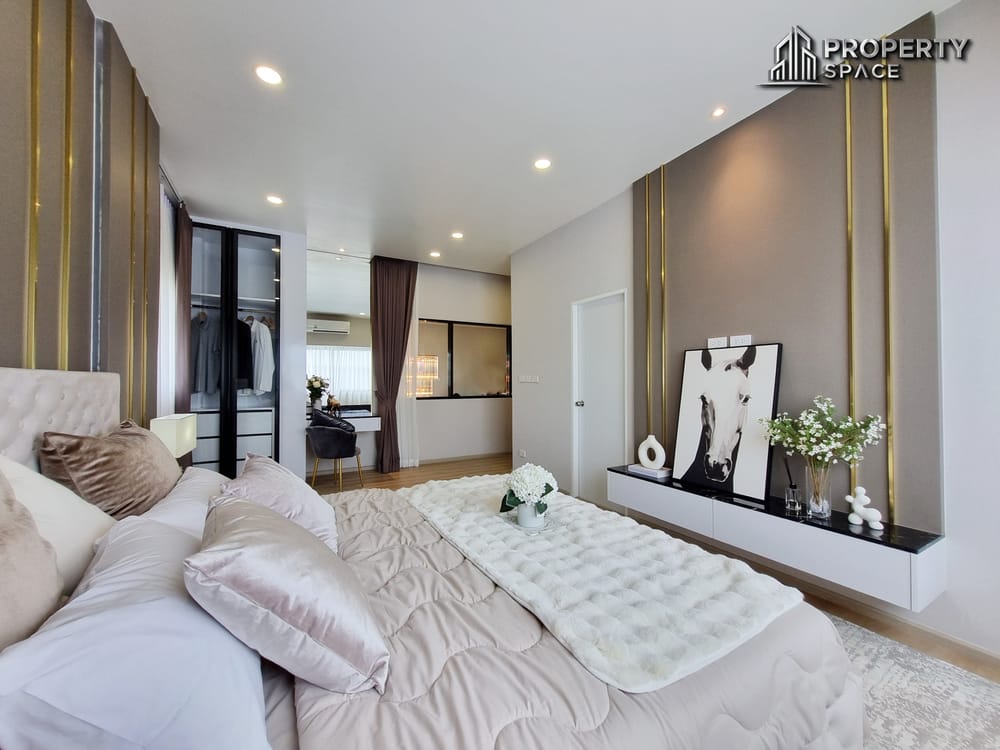 Newly Built Modern Luxury 4 Bedroom Pool Villa No Common Fees In Huay Yai Pattaya For Sale Image 35