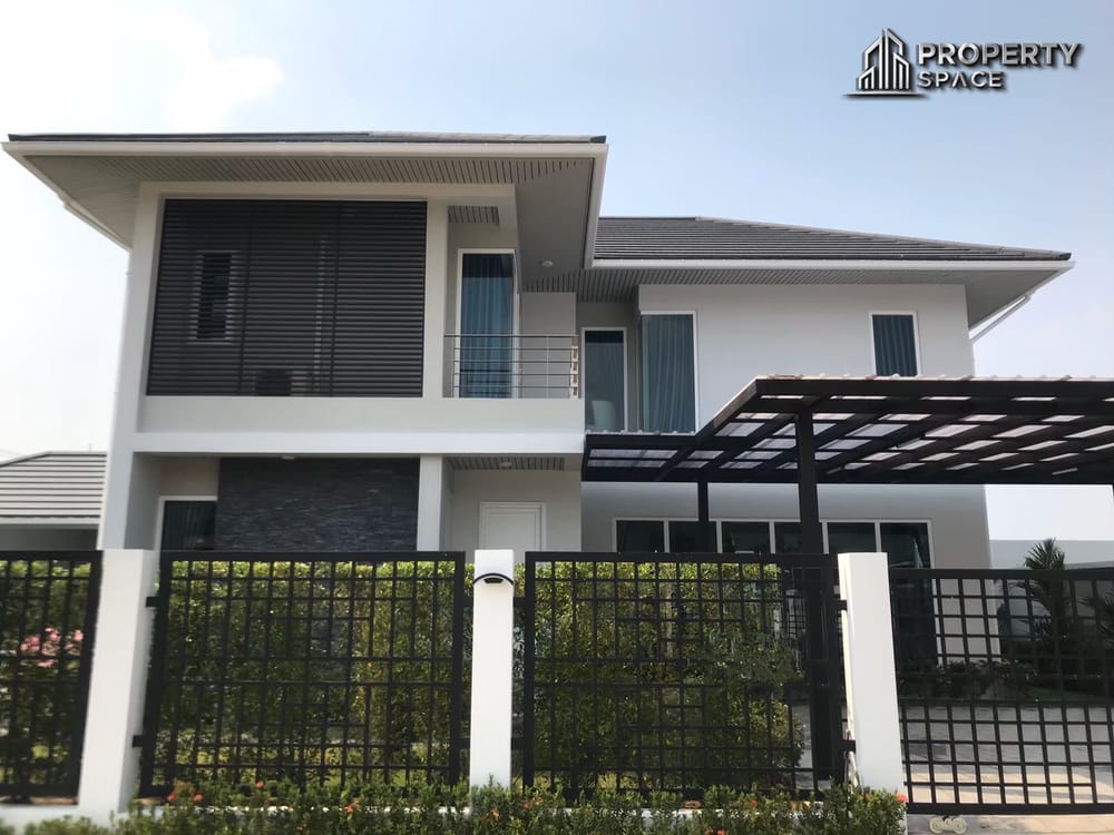 Modern 4-Bedroom Pool Villa in East Pattaya Near International School For Sale Image 6