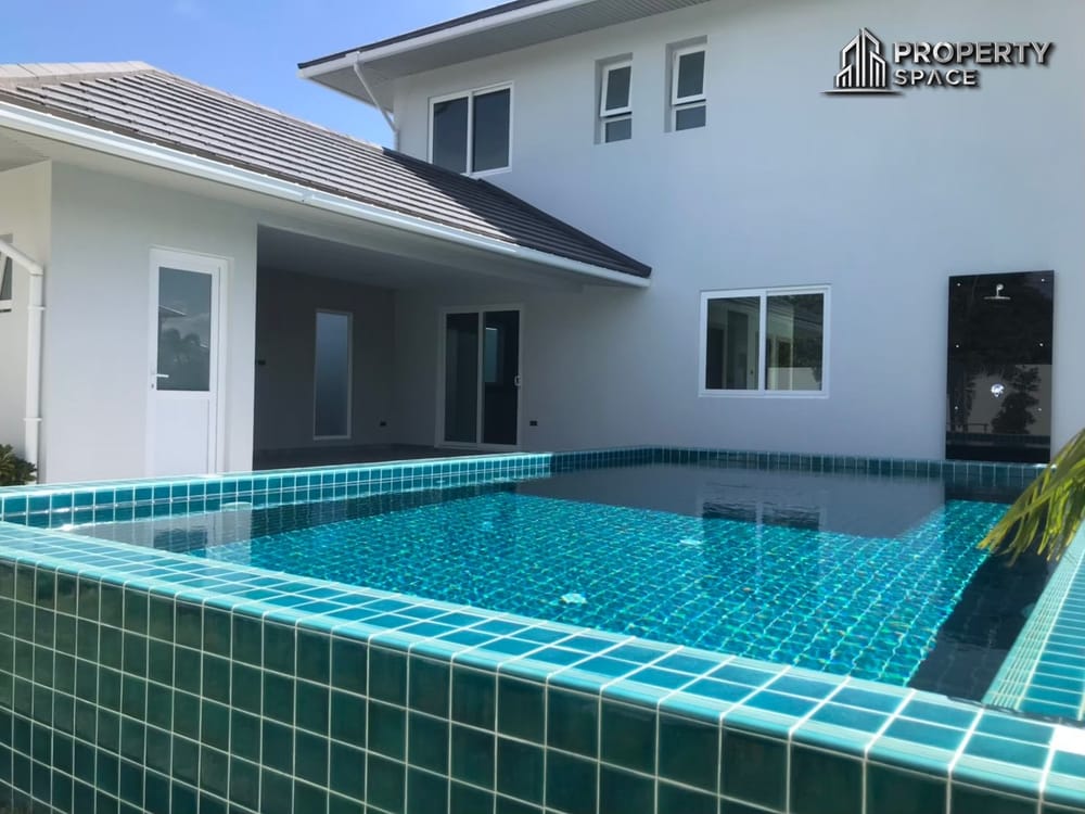 Modern 4-Bedroom Pool Villa in East Pattaya Near International School For Sale Image 4