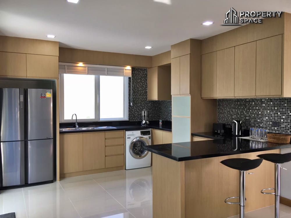 Modern 4-Bedroom Pool Villa in East Pattaya Near International School For Sale Image 9