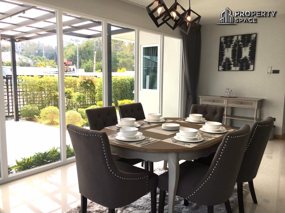 Modern 4-Bedroom Pool Villa in East Pattaya Near International School For Sale Image 11