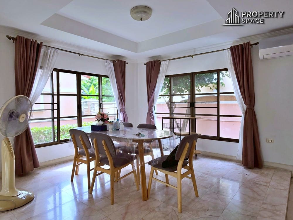 3-Bedroom Family House in Central Park 3 Village Pattaya For Rent Image 7