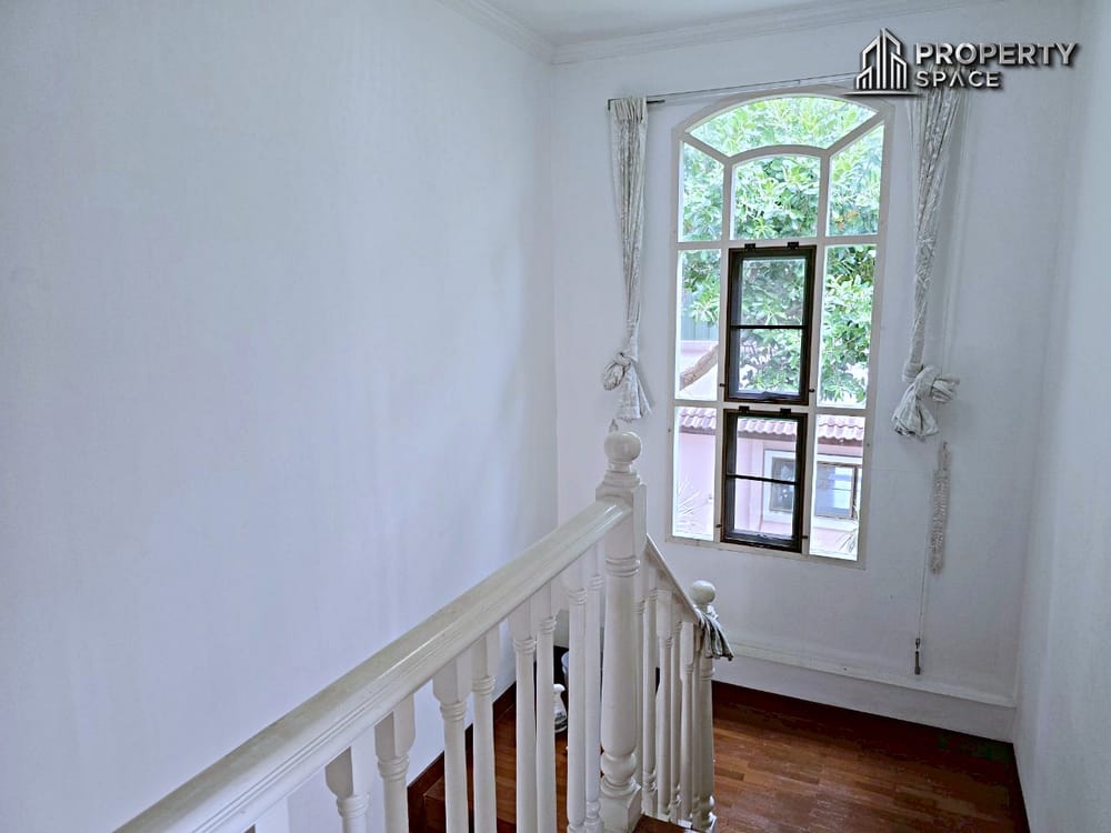 3-Bedroom Family House in Central Park 3 Village Pattaya For Rent Image 13