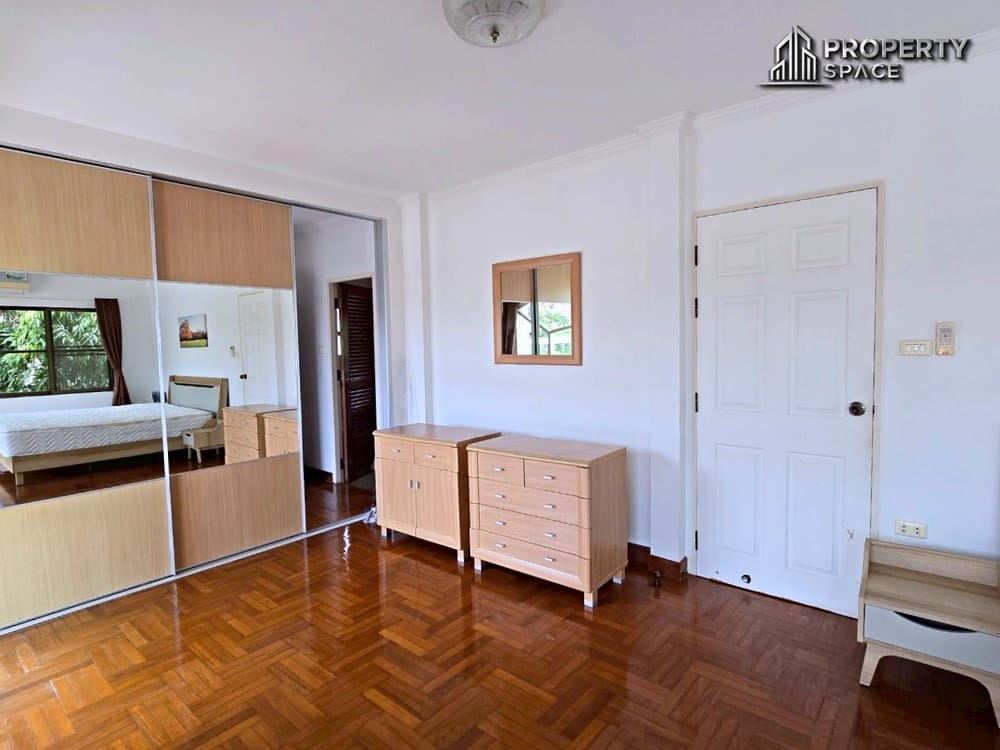 3-Bedroom Family House in Central Park 3 Village Pattaya For Rent Image 16