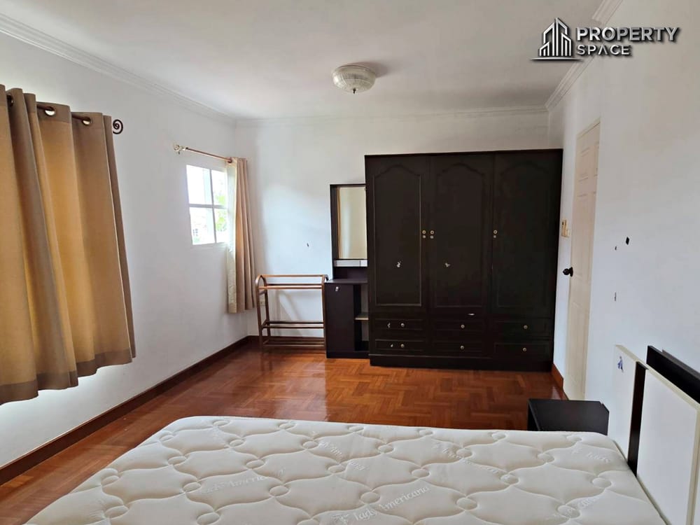 3-Bedroom Family House in Central Park 3 Village Pattaya For Rent Image 24