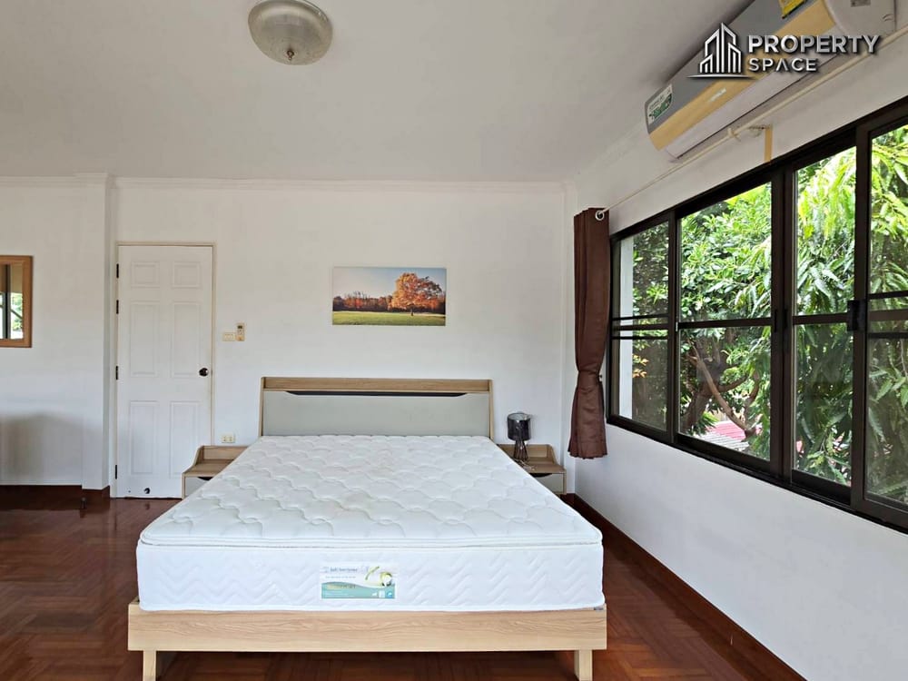 3-Bedroom Family House in Central Park 3 Village Pattaya For Rent Image 14