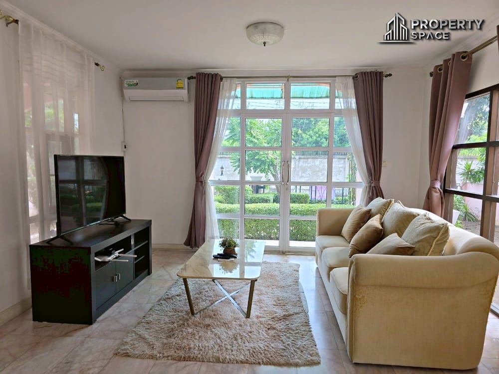 3-Bedroom Family House in Central Park 3 Village Pattaya For Rent Image 4