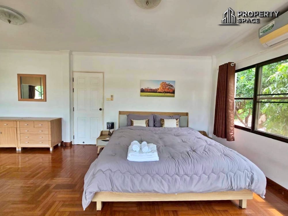 3-Bedroom Family House in Central Park 3 Village Pattaya For Rent Image 16