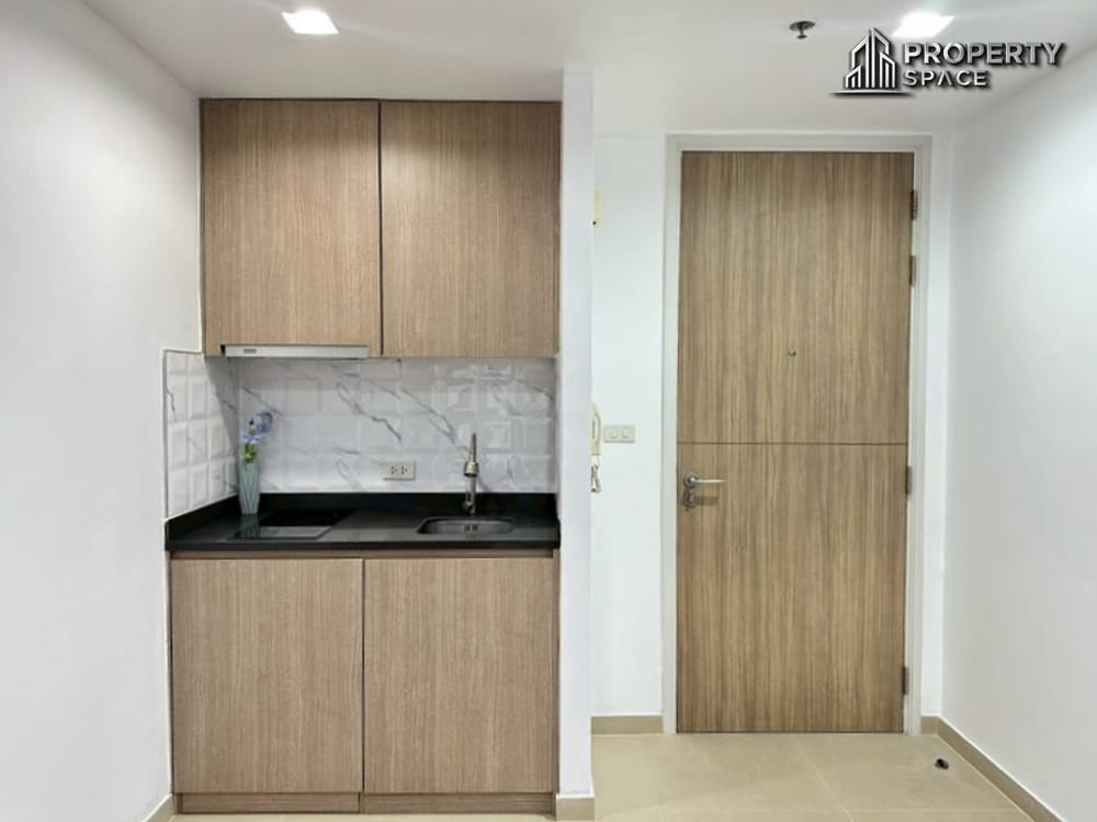 Newly Renovated 1-Bedroom Condo In UNIXX South Pattaya For Sale Image 6