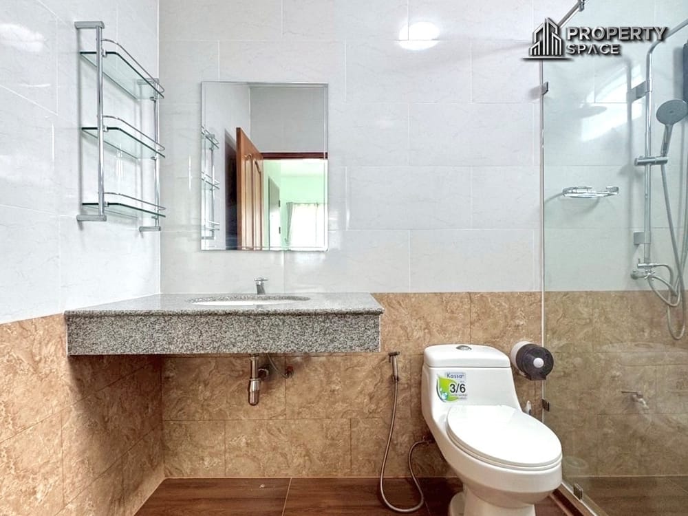 Great Deal! 3-Bedroom Detached House in East Pattaya For Sale Today Image 18