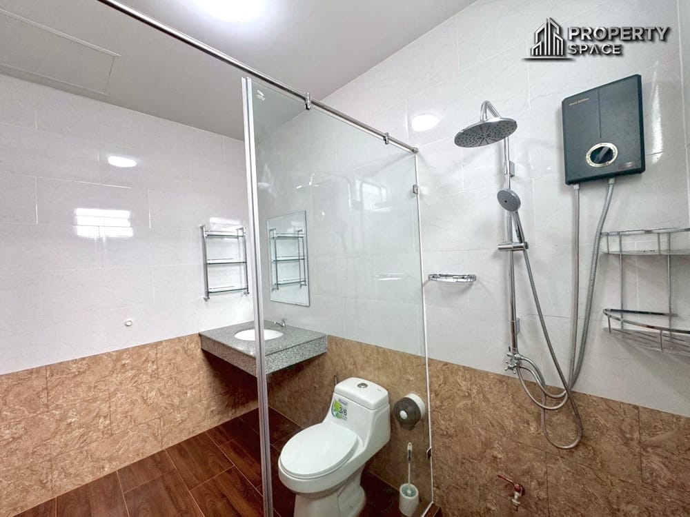 Great Deal! 3-Bedroom Detached House in East Pattaya For Sale Today Image 17