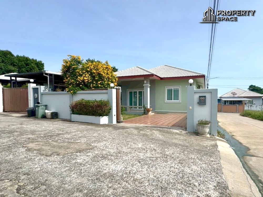 Great Deal! 3-Bedroom Detached House in East Pattaya For Sale Today Image 1
