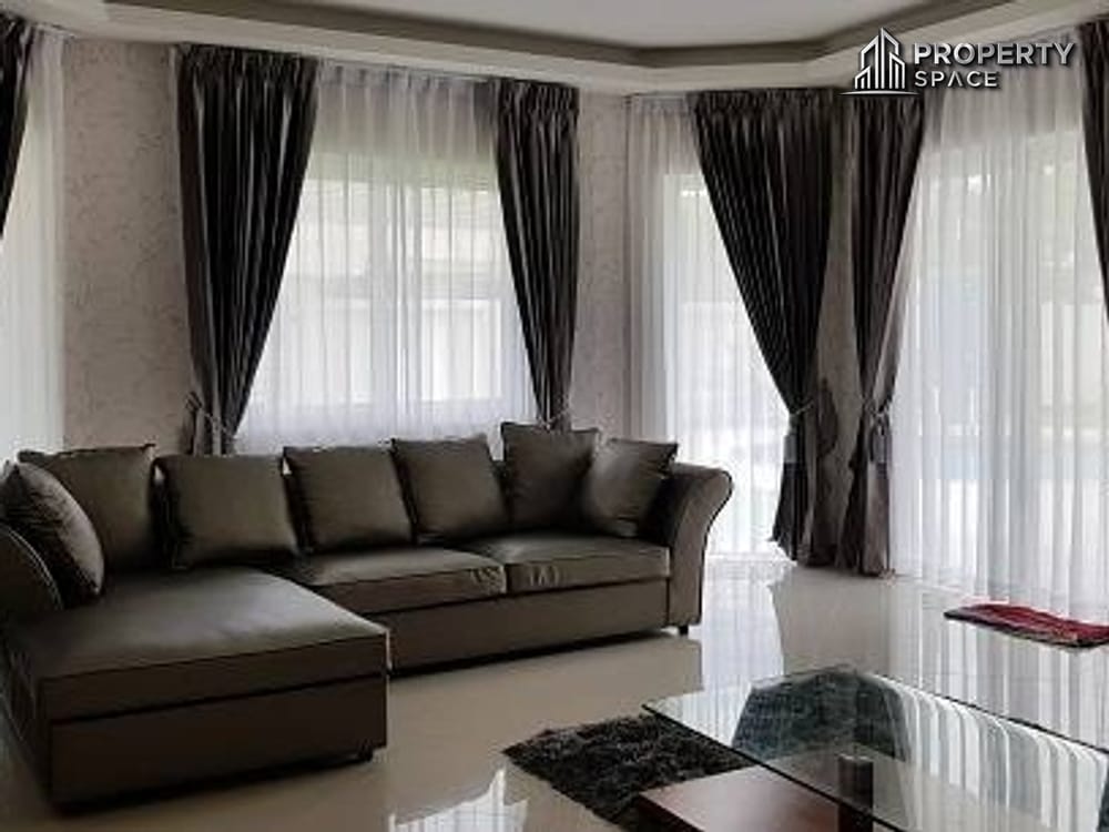 Spacious 5 Bedroom Pool Villa Gated Community In East Pattaya For Rent Image 5