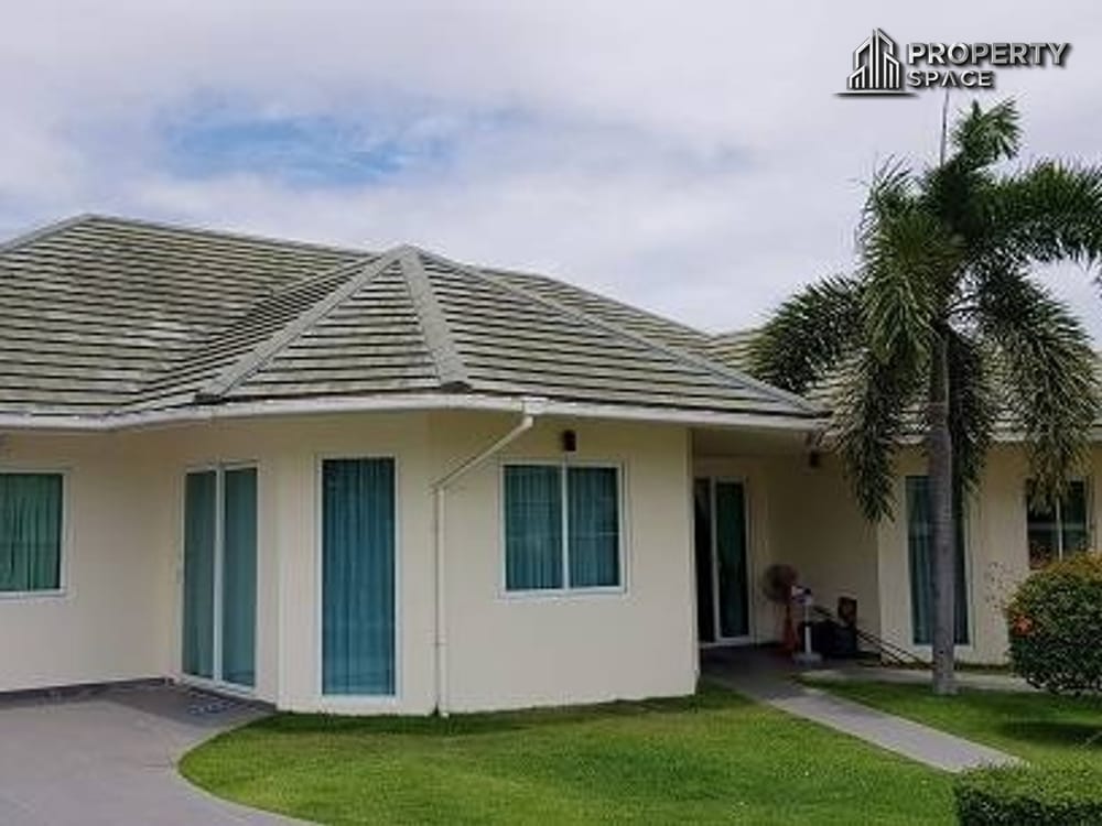 Spacious 5 Bedroom Pool Villa Gated Community In East Pattaya For Rent Image 4