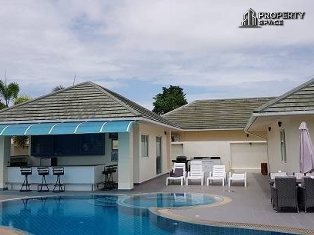 Spacious 5 Bedroom Pool Villa Gated Community In East Pattaya For Rent Image 1