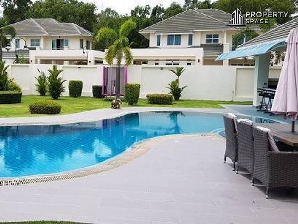 Spacious 5 Bedroom Pool Villa Gated Community In East Pattaya For Rent Image 3
